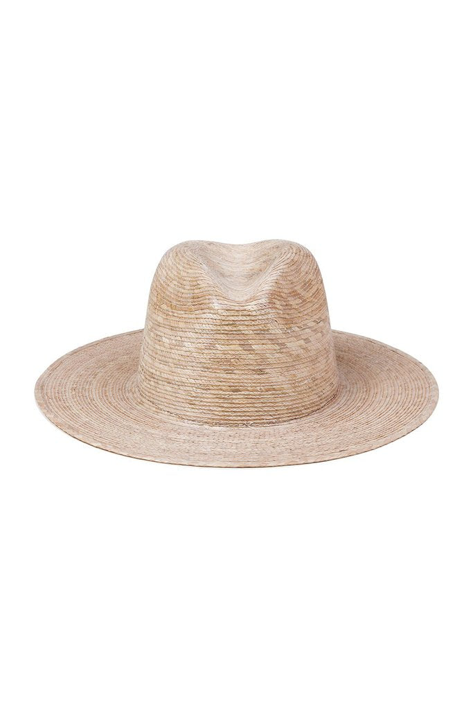 hats, lack of color