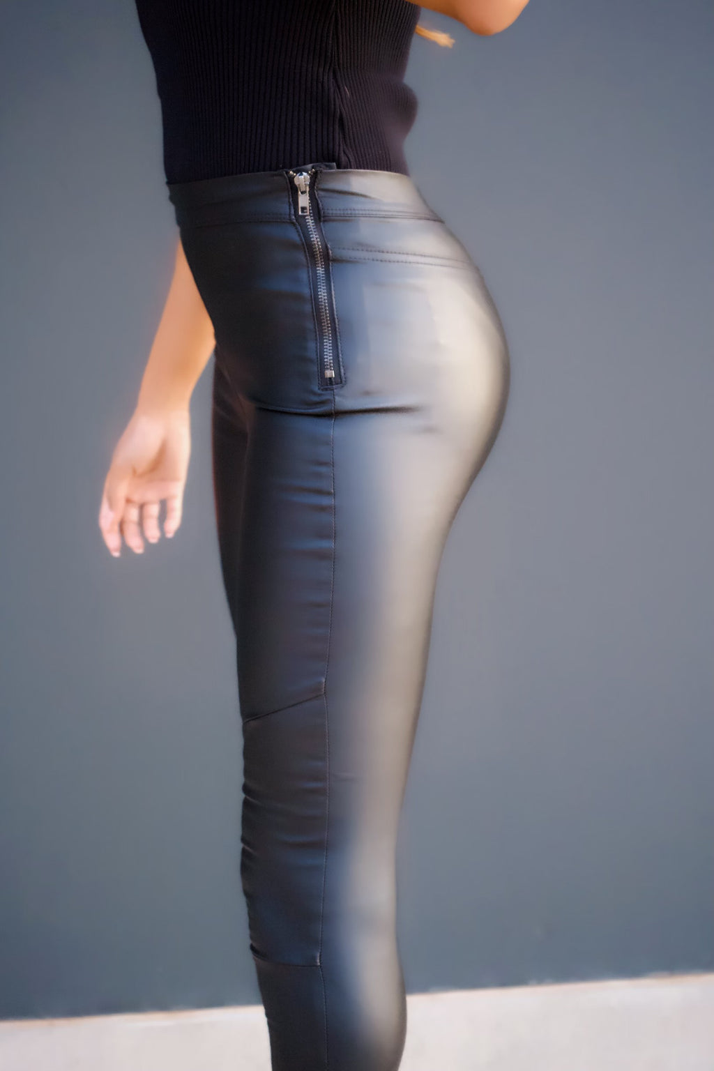 Pitch Black Leggings