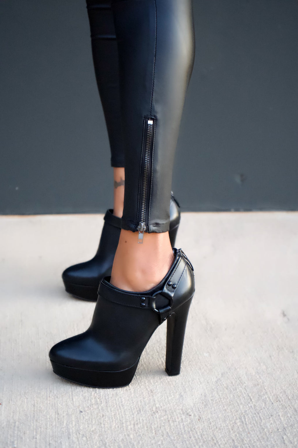 Pitch Black Leggings